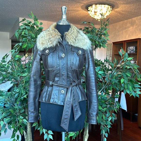 Lindzon Jackets & Blazers - Gorgeous Vintage Size XS Brown Leather Bomber Jacket with Fox Fur Collar & Belt